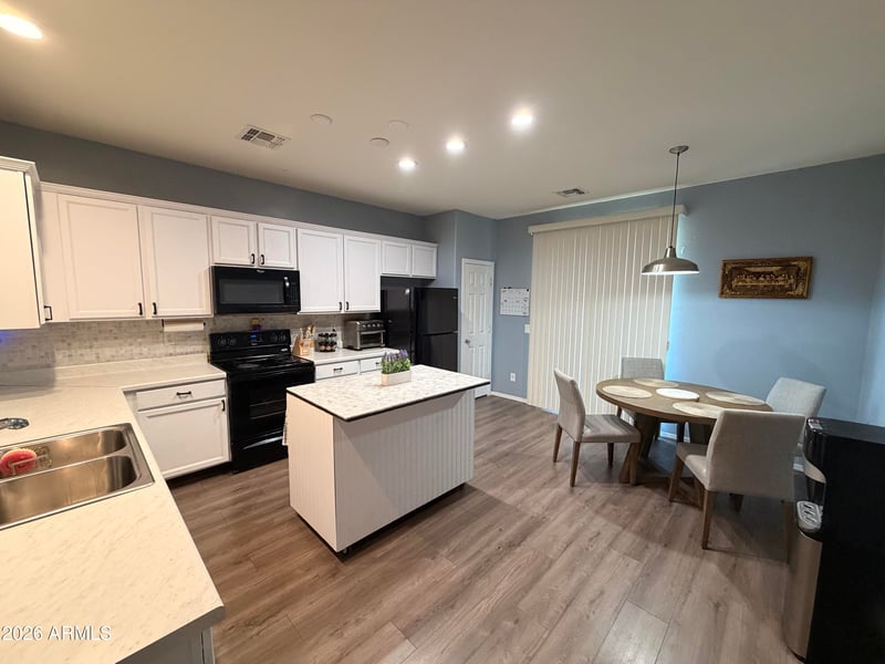 12021 Davis Ln, Avondale, AZ 85323