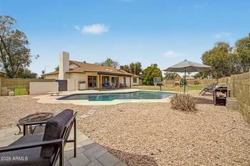 12025 61st Dr, Glendale, AZ 85304