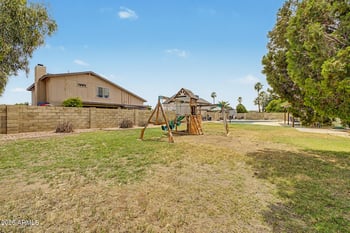 12025 61st Dr, Glendale, AZ 85304