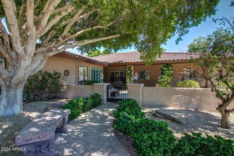 12027 S Tuzigoot Dr, Phoenix, AZ 85044