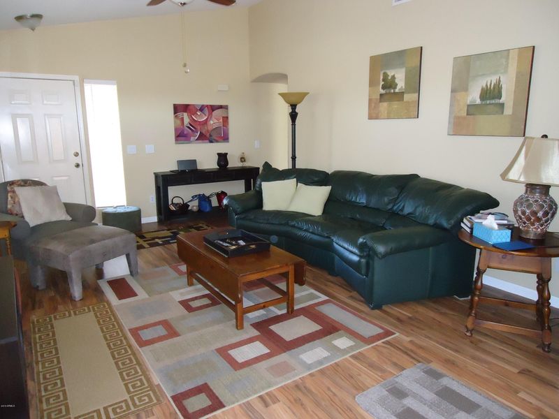 1203 E Angela Dr, Phoenix, AZ 85022