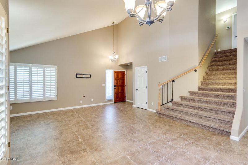 1203 E Glenhaven Dr, Phoenix, AZ 85048
