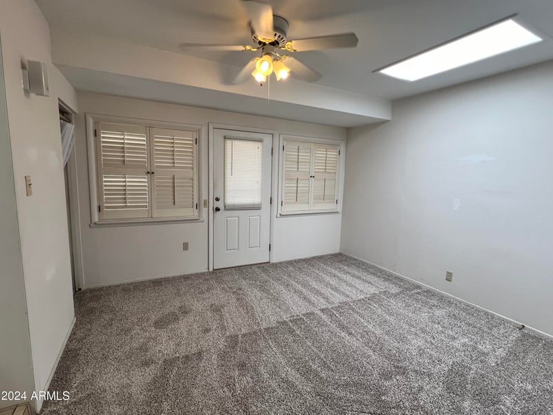 12033 Hillcrest Dr, Sun City, AZ 85351