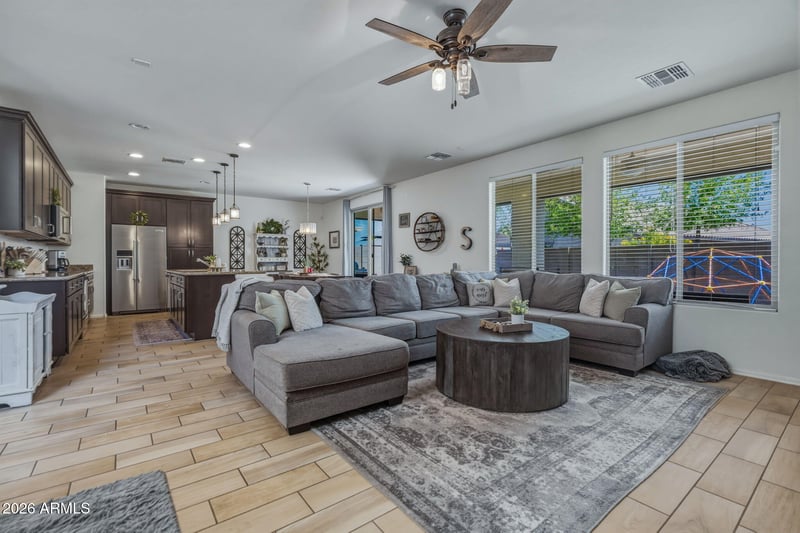 12033 W Briles Rd, Peoria, AZ 85383