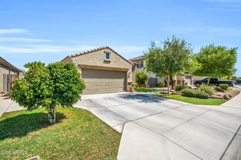 12038 Davis Ln, Avondale, AZ 85323