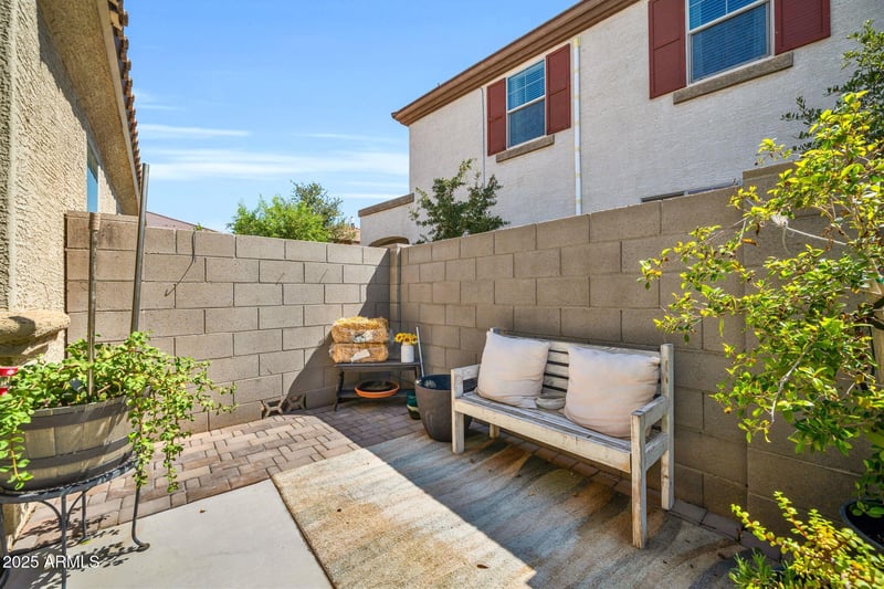 12038 Davis Ln, Avondale, AZ 85323