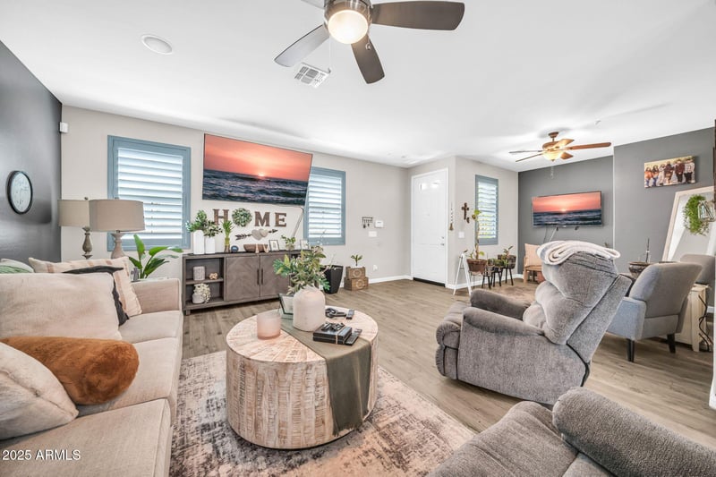 12038 Davis Ln, Avondale, AZ 85323