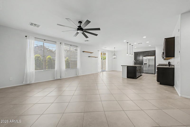 12039 W Tether Trl, Peoria, AZ 85383