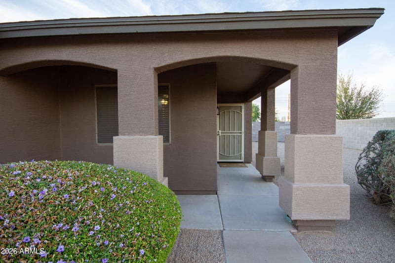 1204 Silversmith Trl, San Tan Valley, AZ 85143