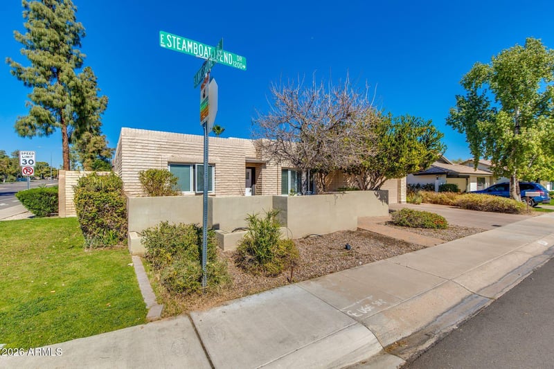 1204 E Steamboat Bend Dr, Tempe, AZ 85283