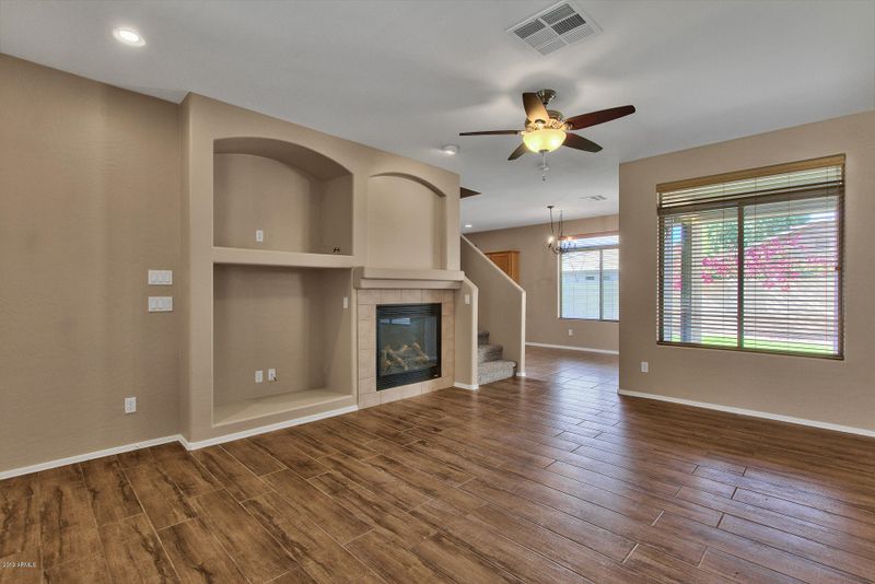 1204 S Roger Way, Chandler, AZ 85286
