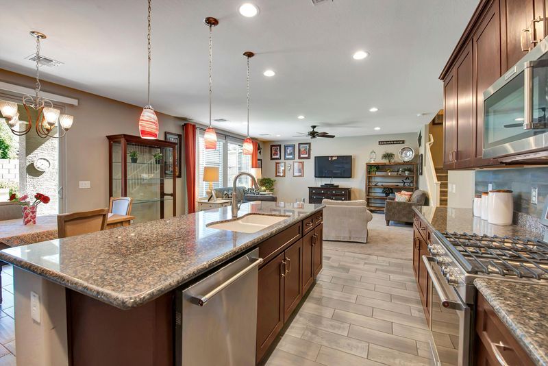 12042 W Hide Trl, Peoria, AZ 85383