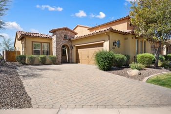 12047 Red Hawk Dr, Peoria, AZ 85383