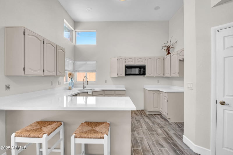 12048 40th Way, Phoenix, AZ 85028