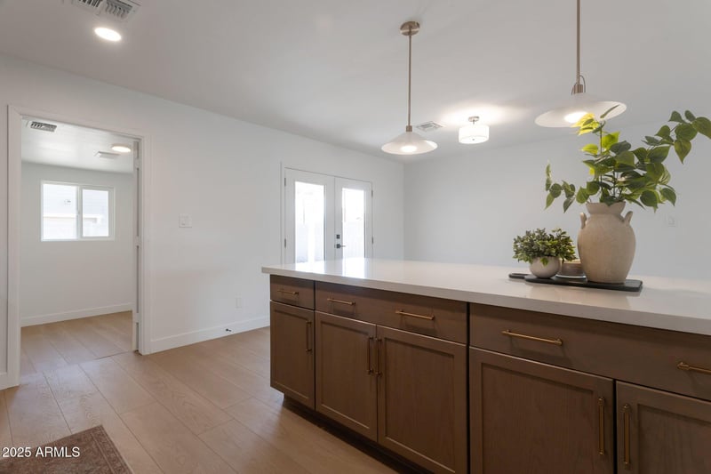 1205 7th St, Tempe, AZ 85281