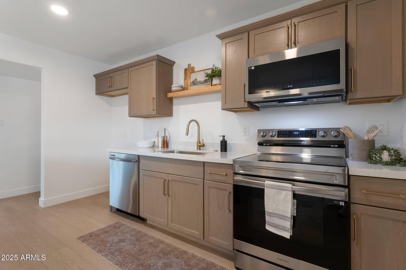 1205 7th St, Tempe, AZ 85281