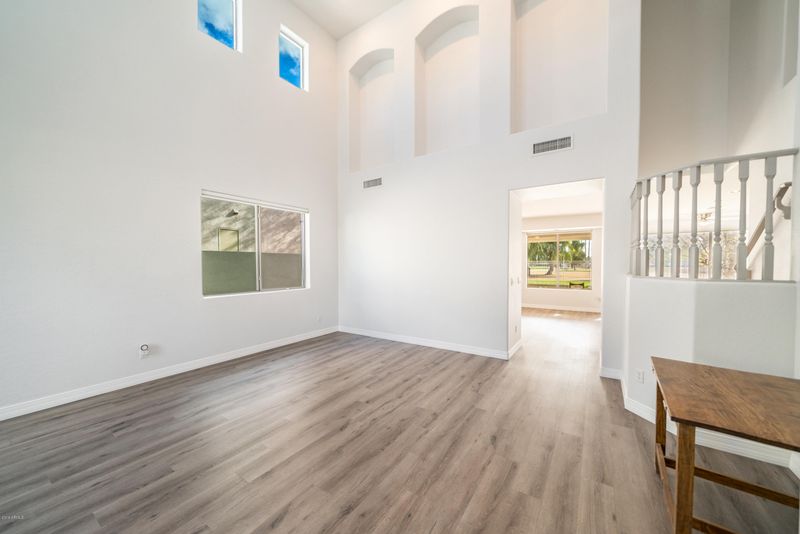 1205 W Stella Ln, Phoenix, AZ 85013