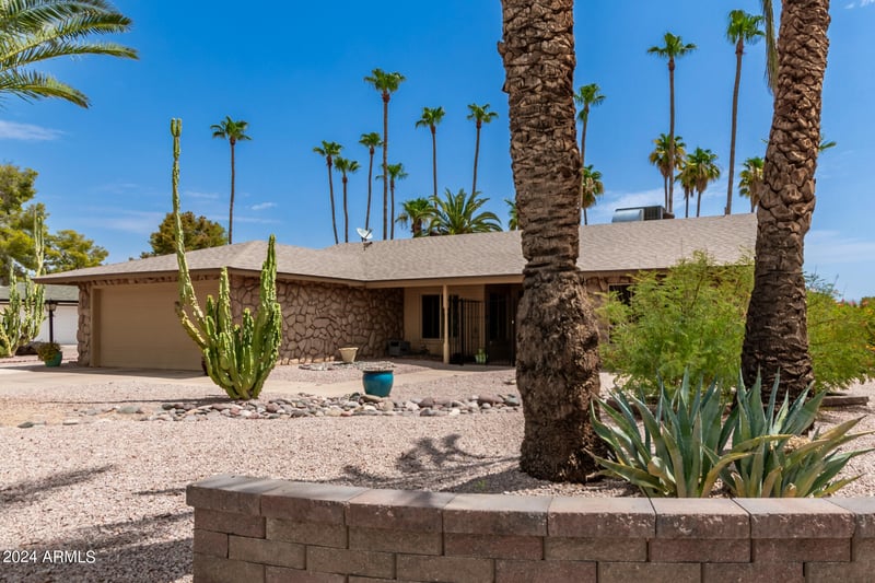 12059 Paiute St, Phoenix, AZ 85044