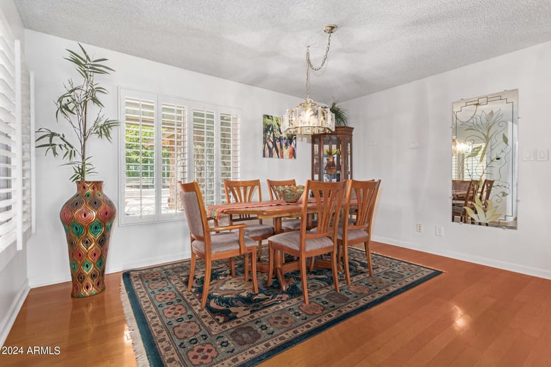 12059 Paiute St, Phoenix, AZ 85044
