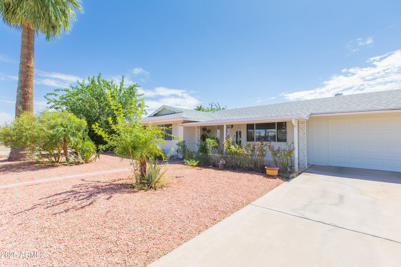 12062 Saint Annes Dr, Sun City, AZ 85351