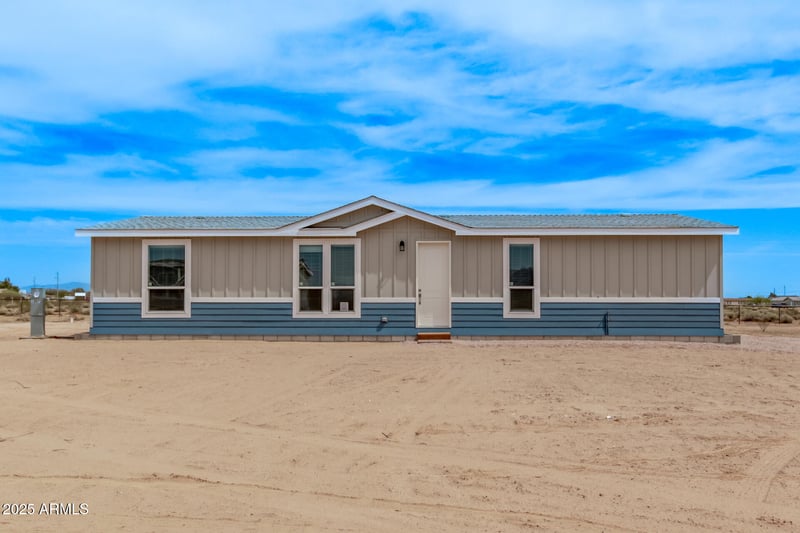 1207 383rd Dr, Tonopah, AZ 85354