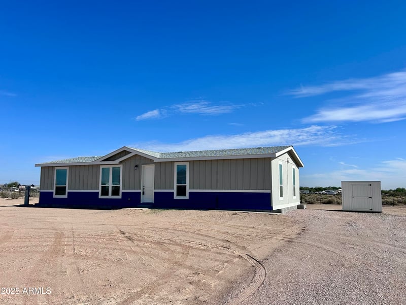 1207 383rd Dr, Tonopah, AZ 85354