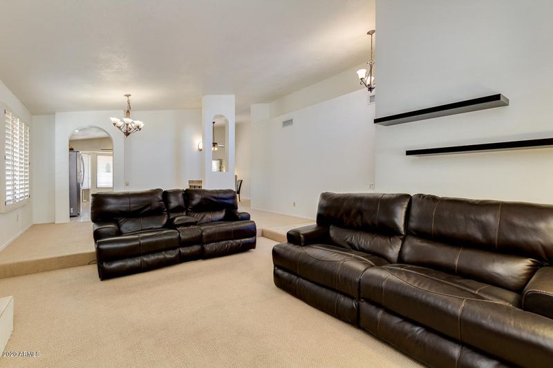 1207 E Divot Dr, Tempe, AZ 85283