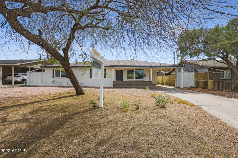 1207 E Griswold Rd, Phoenix, AZ 85020