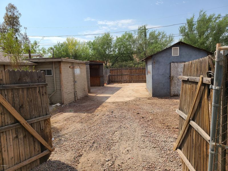1207 E Hess Ave, Phoenix, AZ 85034