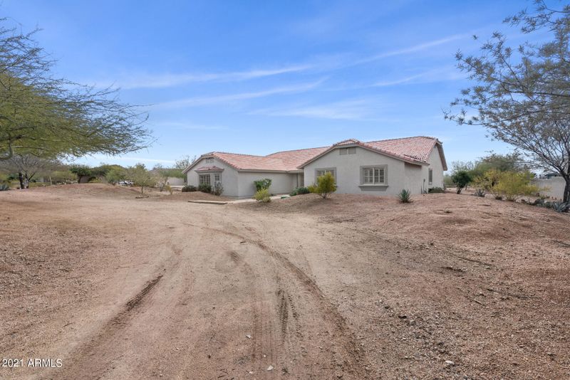 1207 W Briles Rd, Phoenix, AZ 85027