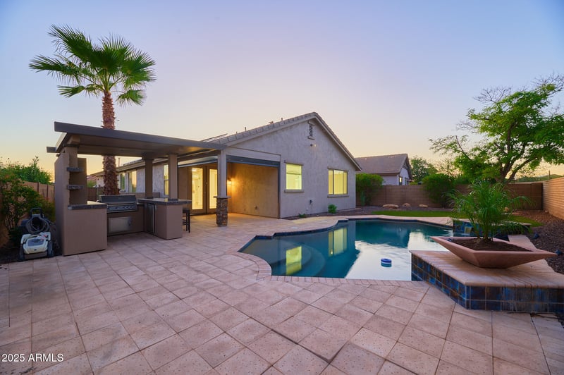 12074 Dove Wing Way, Peoria, AZ 85383