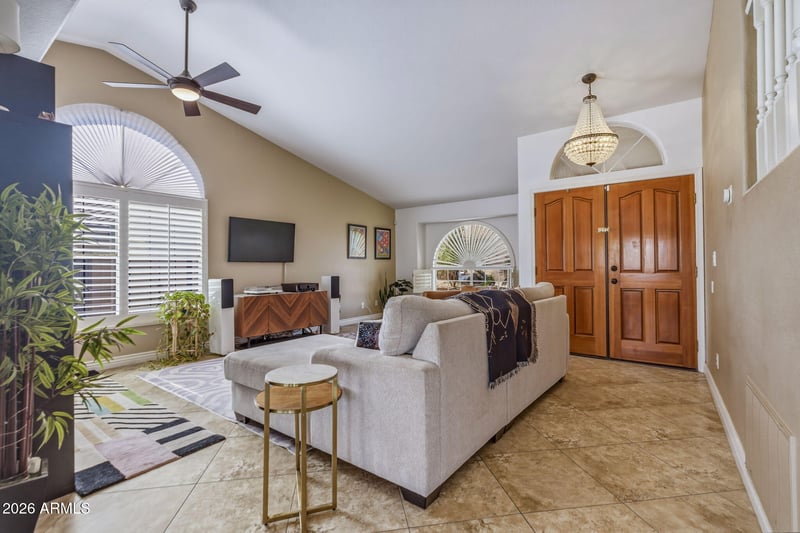 1208 E Beverly Ln, Phoenix, AZ 85022