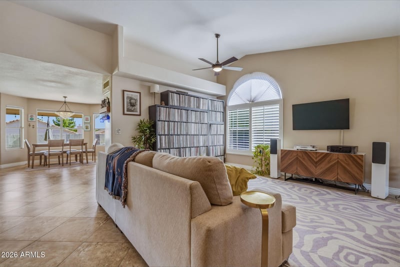 1208 E Beverly Ln, Phoenix, AZ 85022