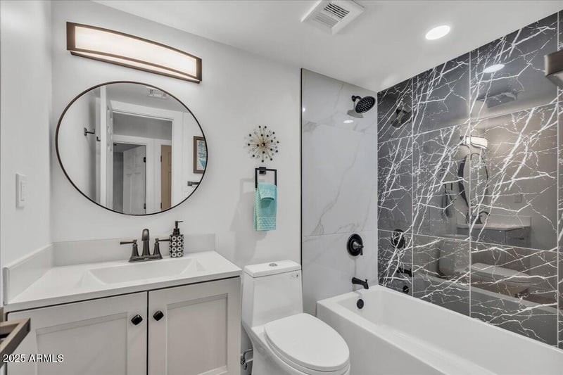 1208 Lawrence Ln, Phoenix, AZ 85020
