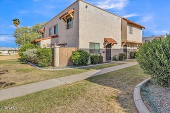 1208 Lawrence Ln, Phoenix, AZ 85020