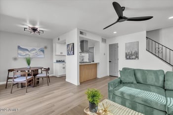 1208 Lawrence Ln, Phoenix, AZ 85020