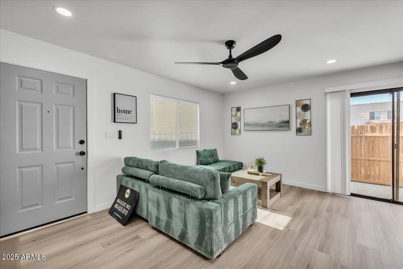 1208 Lawrence Ln, Phoenix, AZ 85020