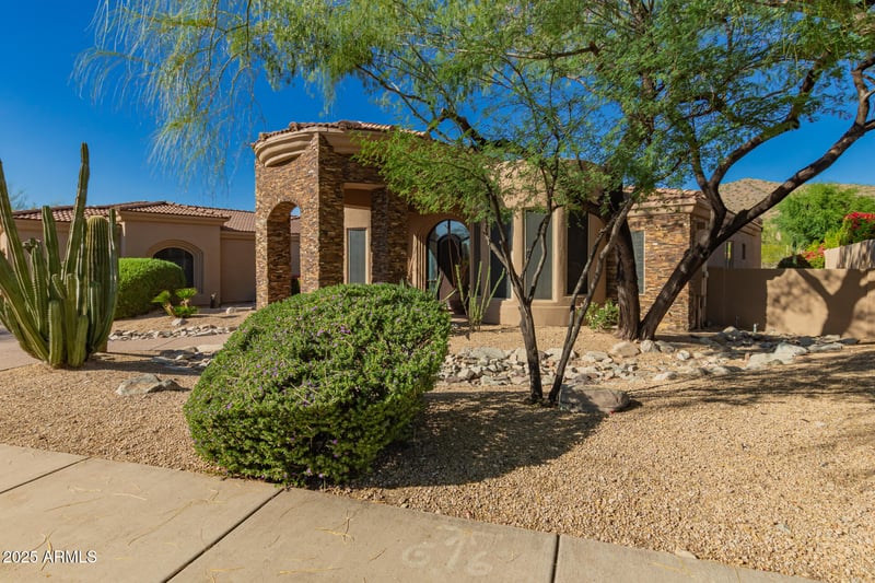 12090 Paradise Dr, Scottsdale, AZ 85259