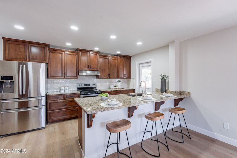 121 E Alameda Dr, Tempe, AZ 85282