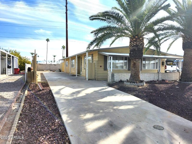 121 S 75th Pl, Mesa, AZ 85208
