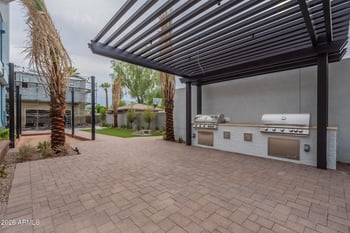 121 W Willo Ct, Phoenix, AZ 85003