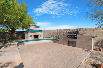 1210 Cutleaf Cir, San Tan Valley, AZ 85143