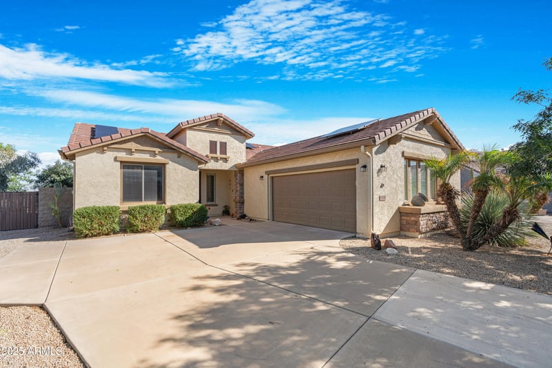 1210 Cutleaf Cir, San Tan Valley, AZ 85143