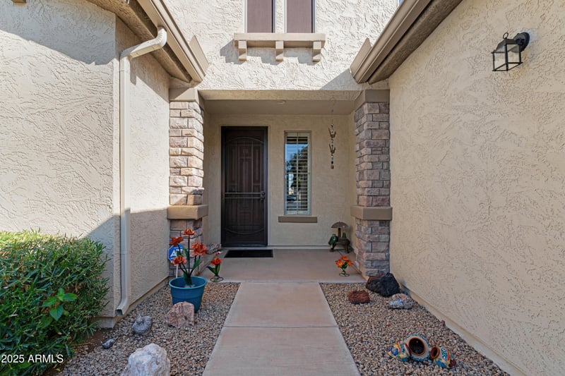 1210 Cutleaf Cir, San Tan Valley, AZ 85143