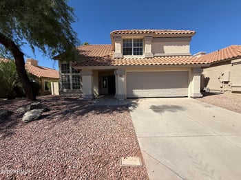 1210 E Amberwood Dr, Phoenix, AZ 85048