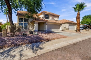 1210 E Amberwood Dr, Phoenix, AZ 85048