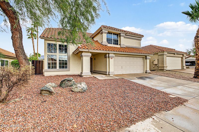1210 E Amberwood Dr, Phoenix, AZ 85048