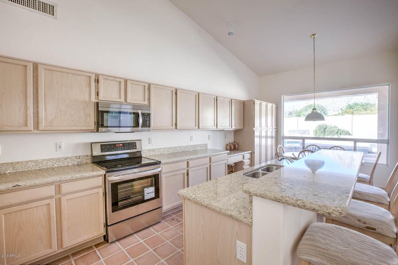 1210 E Desert Broom Way, Phoenix, AZ 85048