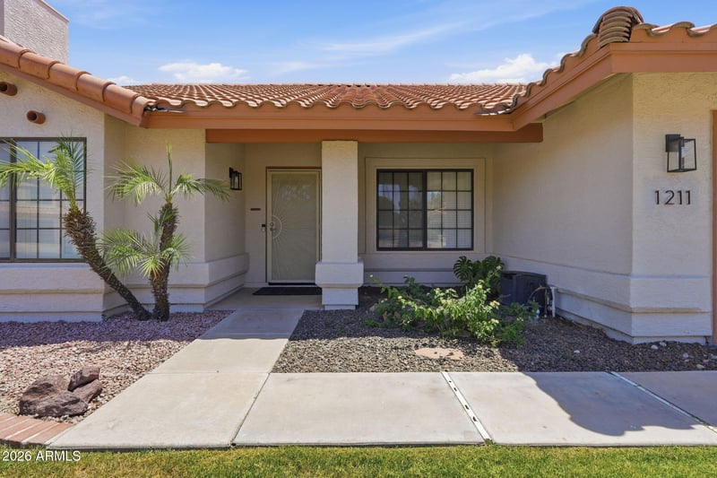 1211 Todd Dr, Tempe, AZ 85283