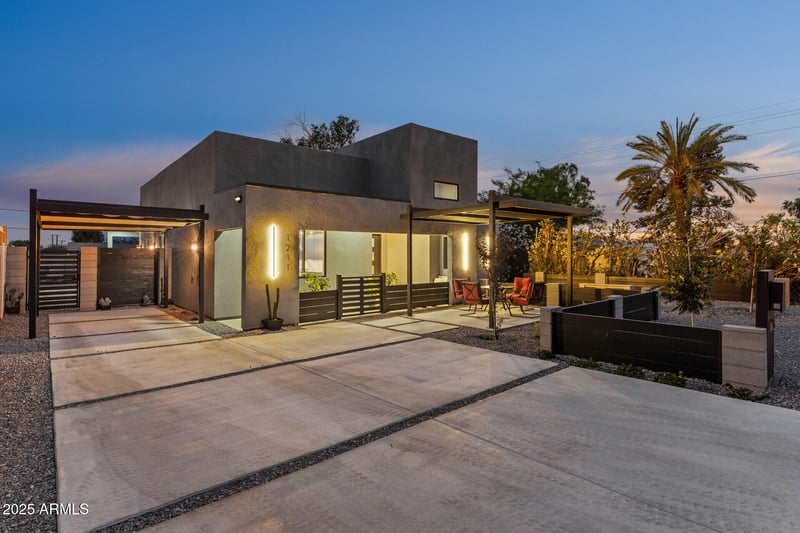 1211 Hayward Ave, Phoenix, AZ 85020